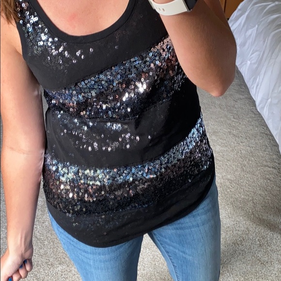 Express Sequin Front Tank - Picture 2 of 9